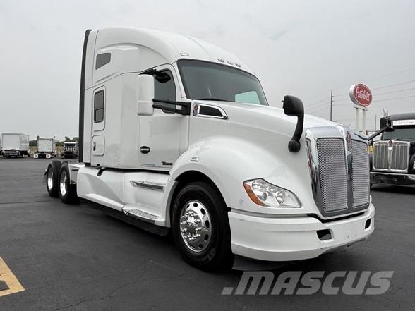Kenworth T680 Τράκτορες