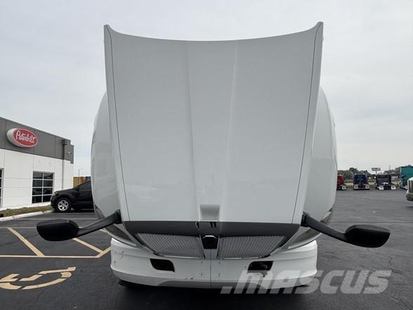 Kenworth T680 Τράκτορες