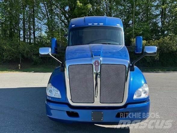 Kenworth T680 Τράκτορες