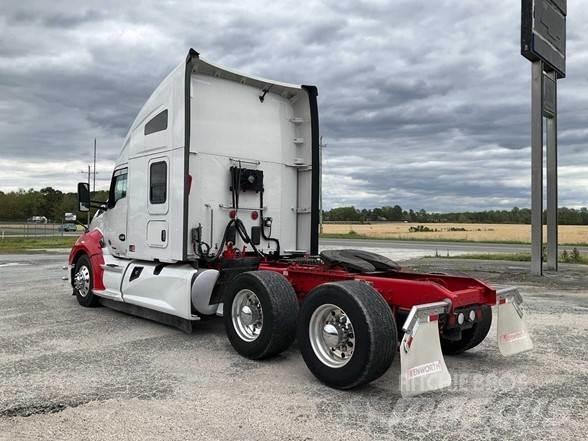 Kenworth T680 Τράκτορες