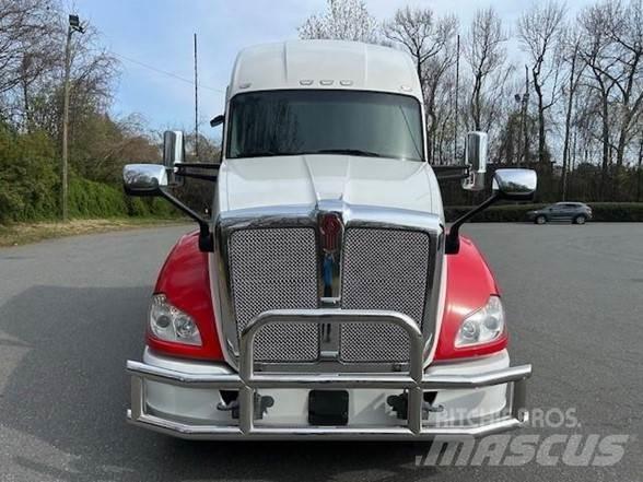 Kenworth T680 Τράκτορες