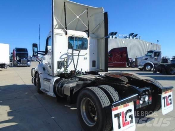 Kenworth T680 Τράκτορες