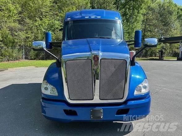Kenworth T680 Τράκτορες