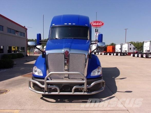 Kenworth T680 Τράκτορες