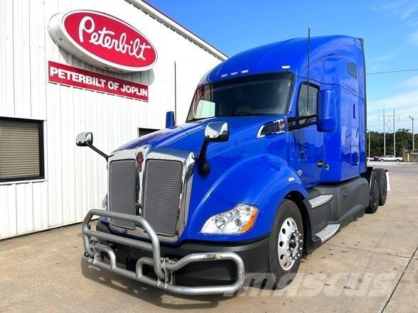 Kenworth T680 Τράκτορες