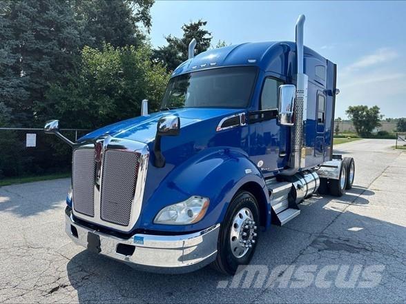Kenworth T680 Τράκτορες