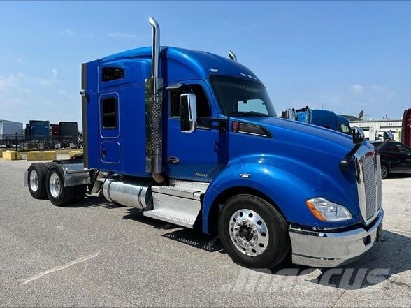 Kenworth T680 Τράκτορες