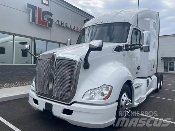 Kenworth T680 Τράκτορες
