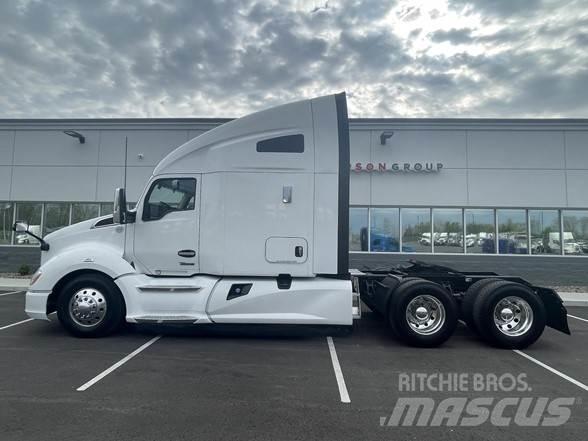 Kenworth T680 Τράκτορες