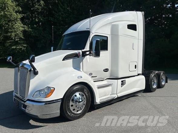 Kenworth T680 Τράκτορες