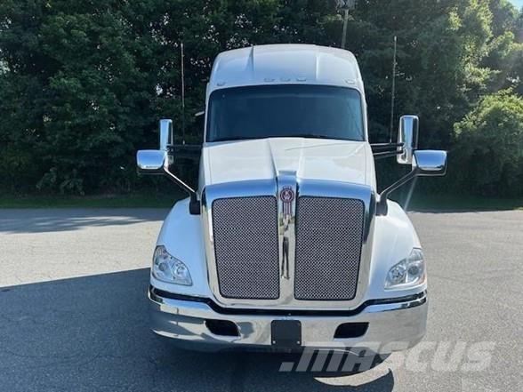 Kenworth T680 Τράκτορες