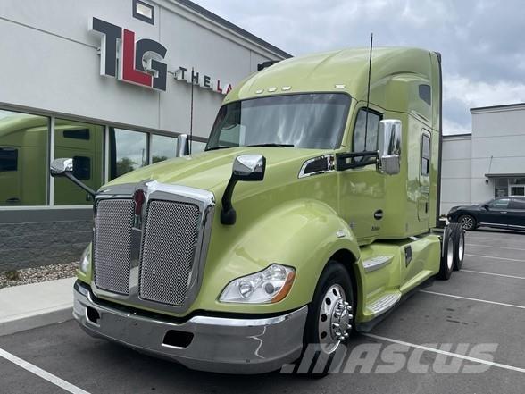 Kenworth T680 Τράκτορες