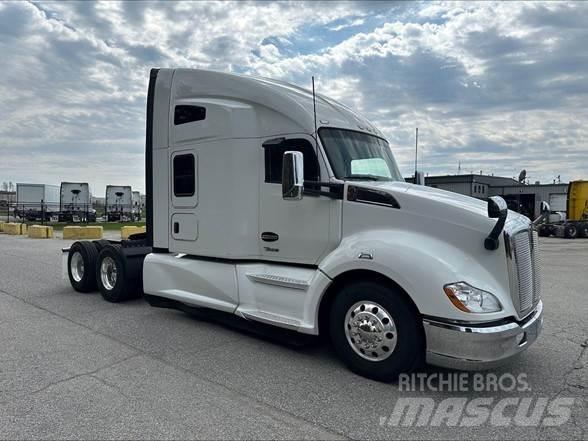 Kenworth T680 Τράκτορες