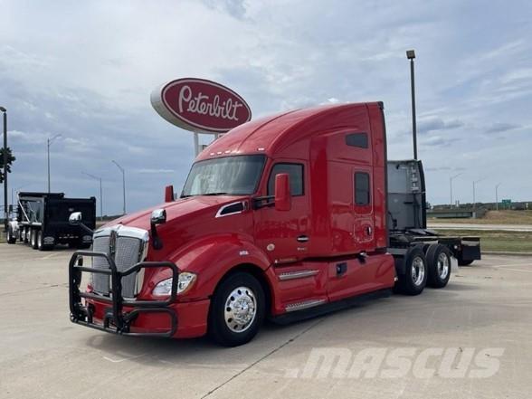 Kenworth T680 Τράκτορες