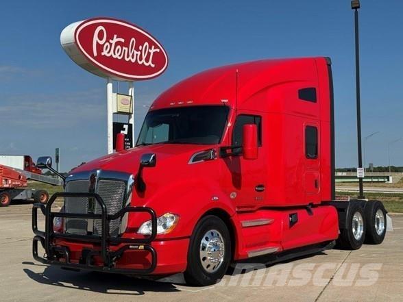 Kenworth T680 Τράκτορες