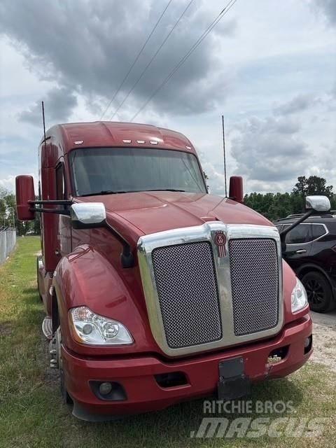 Kenworth T680 Τράκτορες