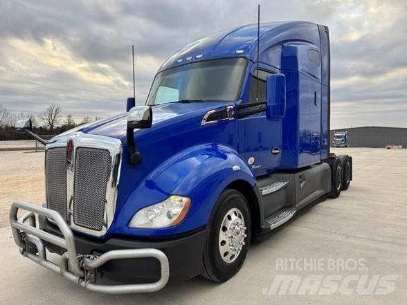 Kenworth T680 Τράκτορες
