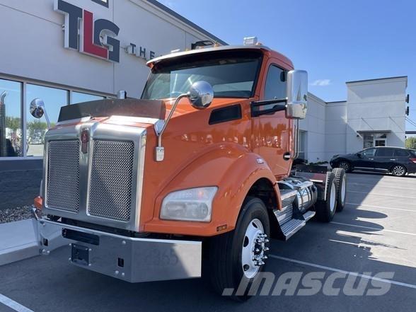Kenworth T880 Τράκτορες
