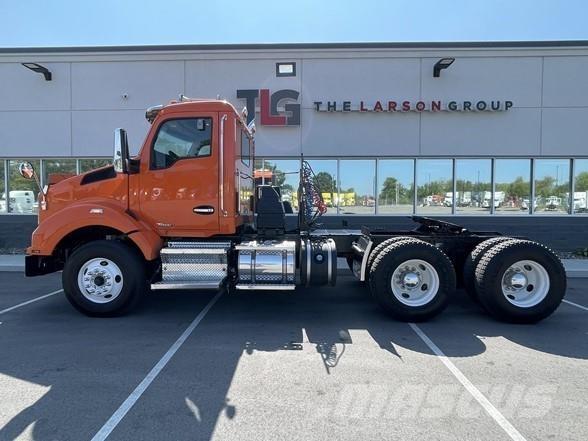 Kenworth T880 Τράκτορες