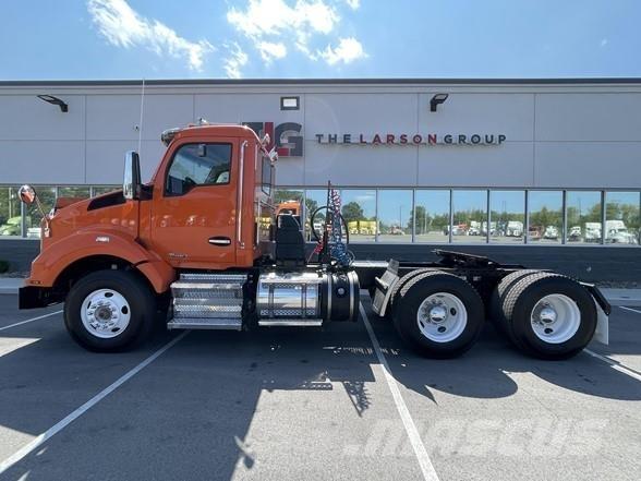 Kenworth T880 Τράκτορες