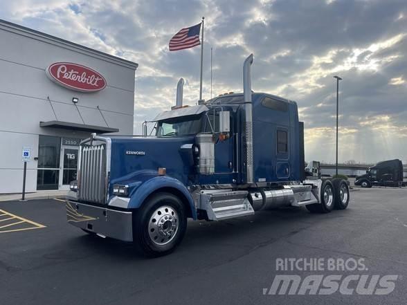 Kenworth W900 Τράκτορες