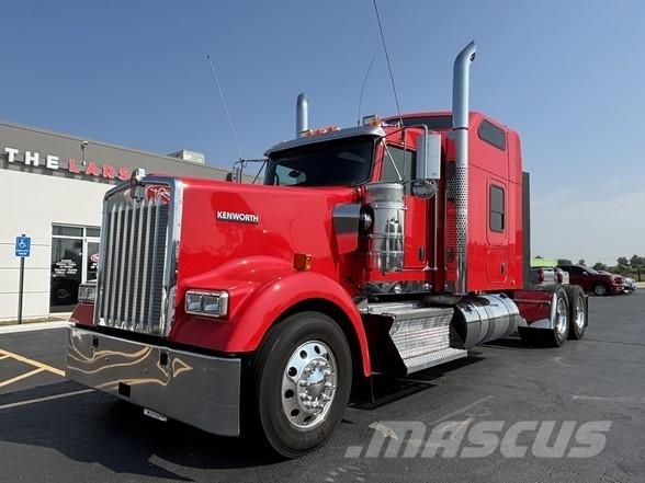 Kenworth W900 Τράκτορες