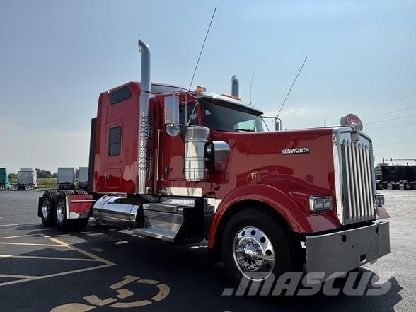 Kenworth W900 Τράκτορες
