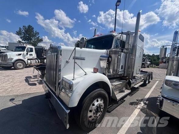 Kenworth W900B Τράκτορες