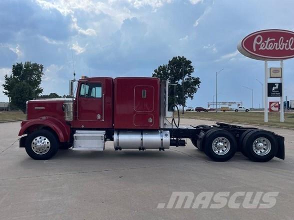 Kenworth W900B Τράκτορες