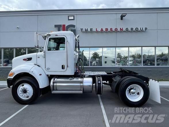 Peterbilt 337 Τράκτορες