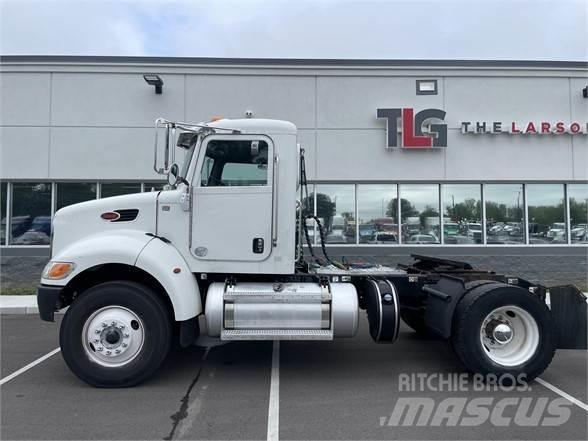 Peterbilt 337 Τράκτορες