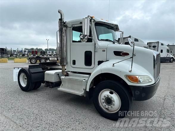Peterbilt 337 Τράκτορες