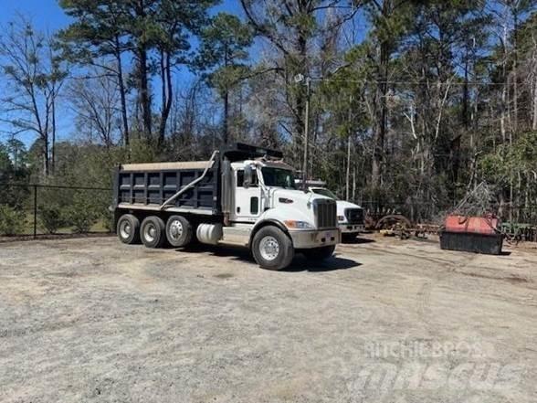 Peterbilt 348 Φορτηγά Ανατροπή