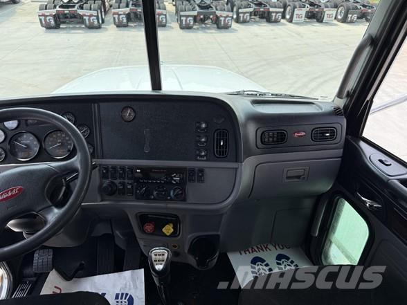 Peterbilt 367 Τράκτορες