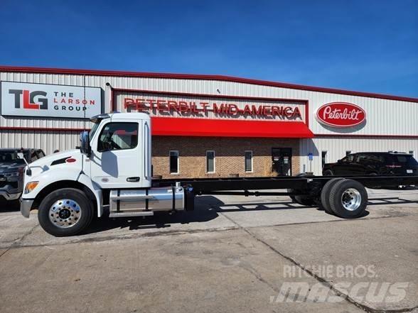 Peterbilt 536 Φορτηγά Σασί
