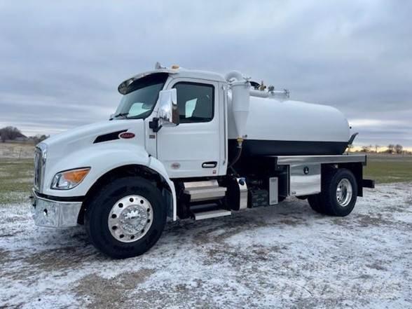 Peterbilt 536 Βυτιοφόρα φορτηγά