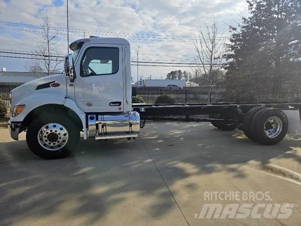 Peterbilt 536 Φορτηγά Σασί