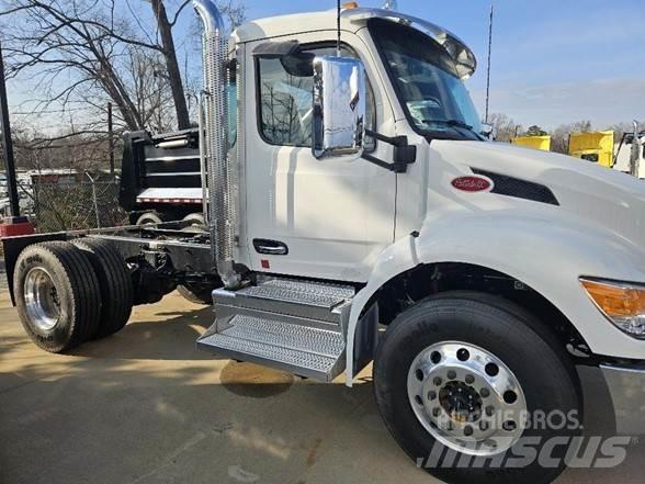 Peterbilt 536 Τράκτορες
