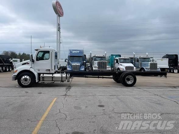 Peterbilt 536 Φορτηγά Σασί