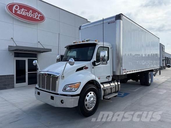 Peterbilt 536 Φορτηγά Κόφα