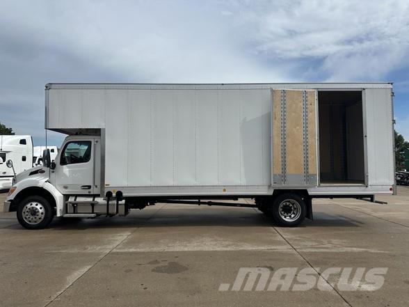 Peterbilt 536 Φορτηγά Κόφα