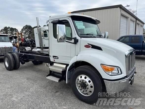 Peterbilt 537 Φορτηγά Σασί