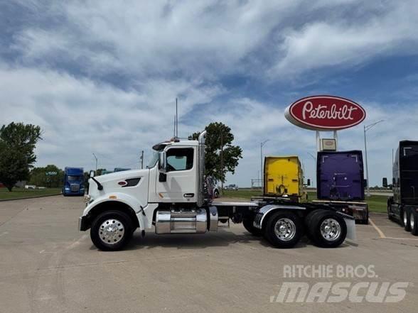 Peterbilt 567 Τράκτορες
