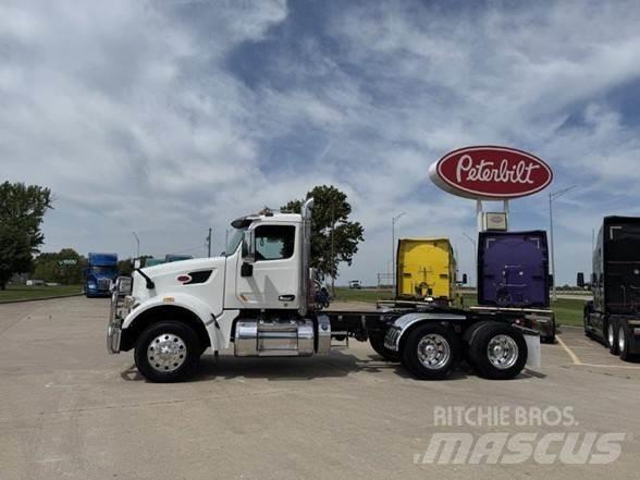 Peterbilt 567 Τράκτορες