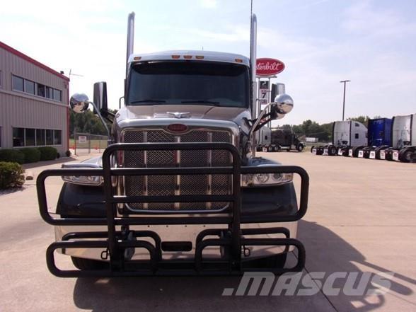 Peterbilt 567 Τράκτορες