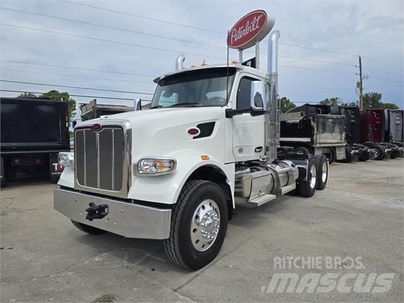 Peterbilt 567 Τράκτορες