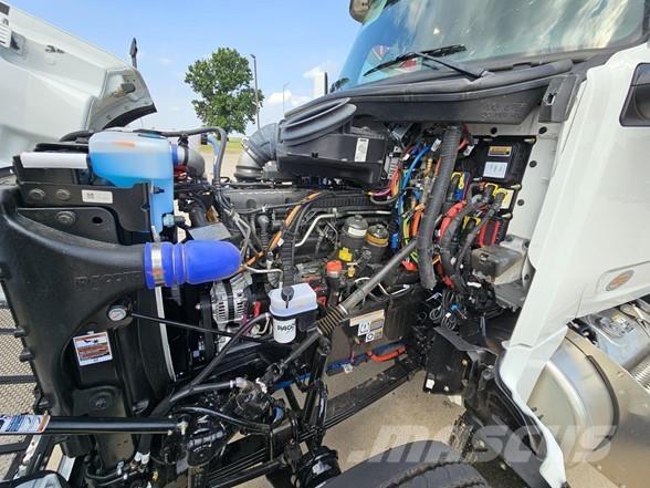 Peterbilt 567 Φορτηγά Ανατροπή