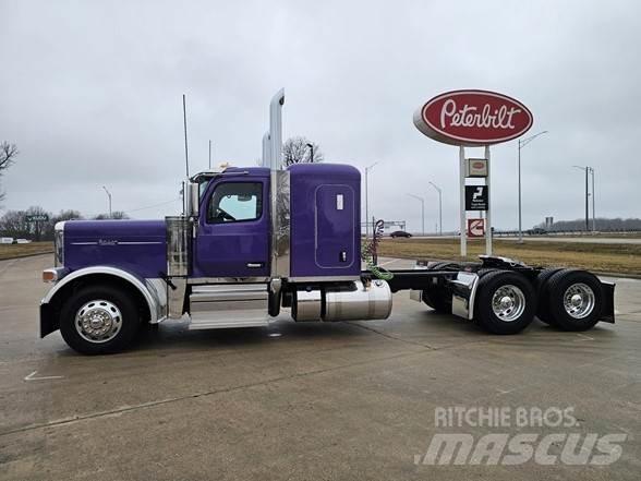 Peterbilt 589 Τράκτορες