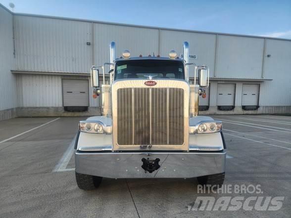 Peterbilt 589 Τράκτορες