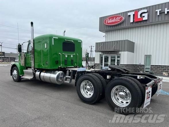 Peterbilt 589 Τράκτορες